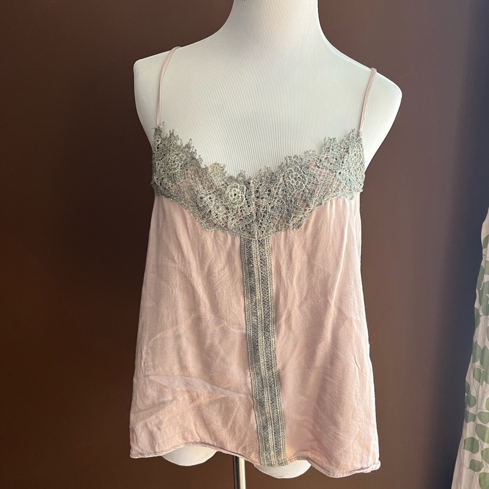 Tiny, Size M, Color: Mauve Purple - Silver/Gold Metallic Embroidery.